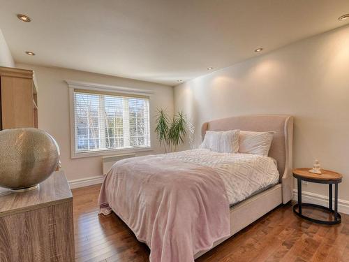 Chambre Ã  coucher principale - 133 Rue Du Boisé, Saint-Colomban, QC - Indoor Photo Showing Bedroom