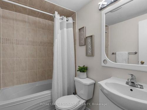 40 Thorny Vine Way, Toronto, ON - Indoor Photo Showing Bathroom