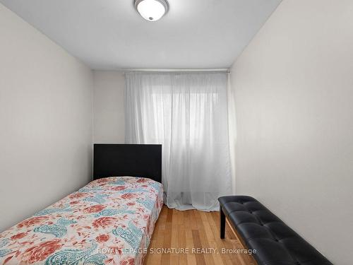 40 Thorny Vine Way, Toronto, ON - Indoor Photo Showing Bedroom