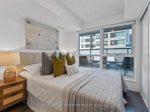 305-125 Redpath Ave, Toronto, ON - Indoor Photo Showing Bedroom