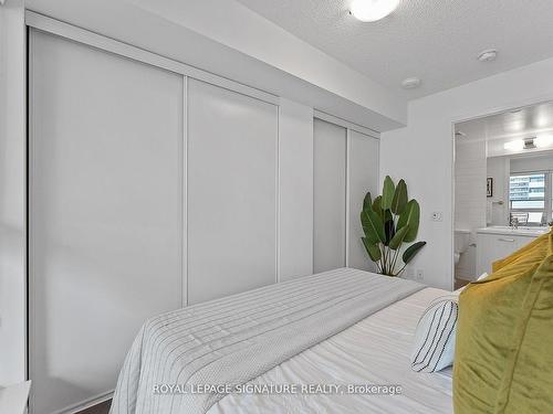 305-125 Redpath Ave, Toronto, ON - Indoor Photo Showing Bedroom