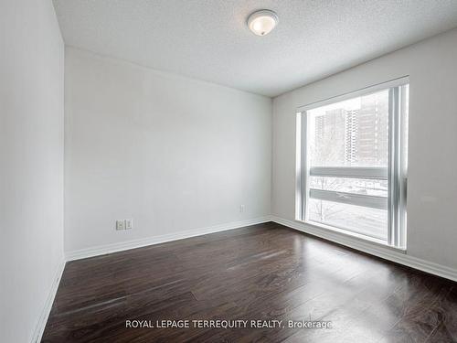 104-2035 Sheppard Ave E, Toronto, ON - Indoor Photo Showing Other Room