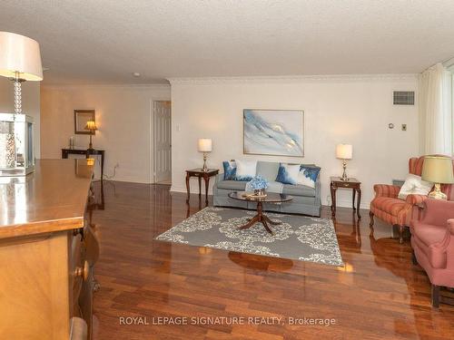 309-1200 Don Mills Rd, Toronto, ON - Indoor Photo Showing Living Room