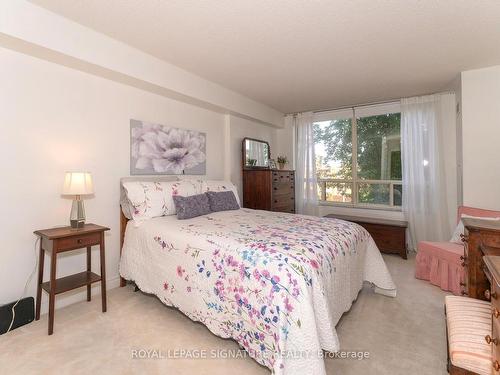 309-1200 Don Mills Rd, Toronto, ON - Indoor Photo Showing Bedroom