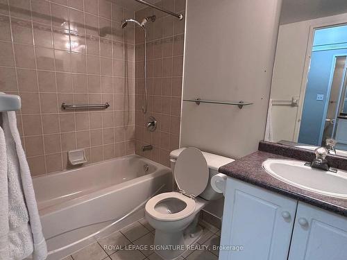 1603-43 Eglinton Ave E, Toronto, ON - Indoor Photo Showing Bathroom