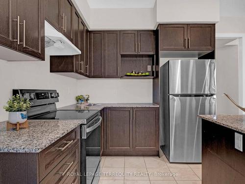 61 Jack Potts Way, Clarington, ON - Indoor Photo Showing Kitchen