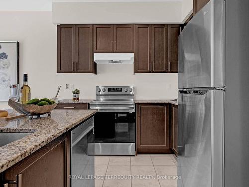 61 Jack Potts Way, Clarington, ON - Indoor Photo Showing Kitchen