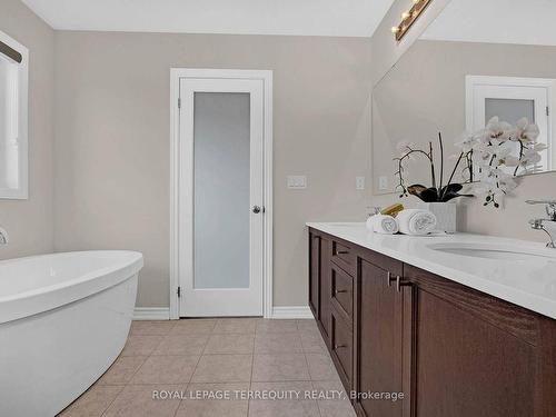 61 Jack Potts Way, Clarington, ON - Indoor Photo Showing Bathroom