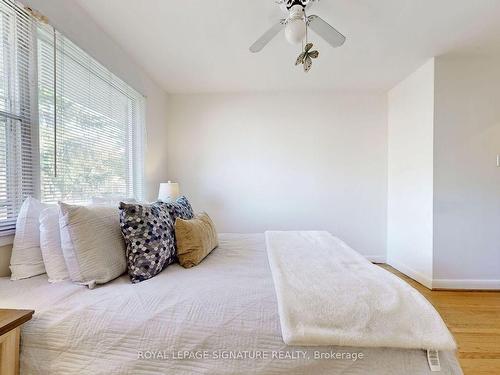 420 St Augustine Dr, Oakville, ON - Indoor Photo Showing Bedroom