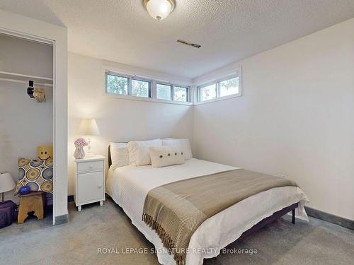 420 St Augustine Dr, Oakville, ON - Indoor Photo Showing Bedroom