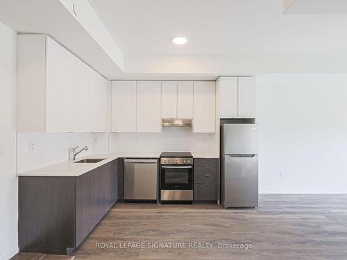 308-125 Canon Jackson Dr, Toronto, ON - Indoor Photo Showing Kitchen