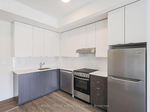 308-125 Canon Jackson Dr, Toronto, ON - Indoor Photo Showing Kitchen