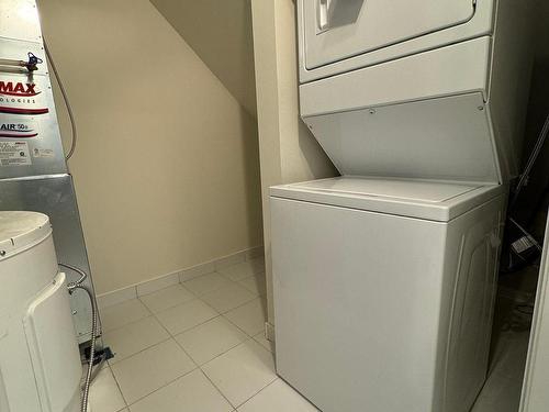 119-1573 Rose Way, Milton, ON - Indoor Photo Showing Laundry Room