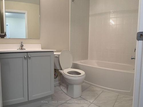 119-1573 Rose Way, Milton, ON - Indoor Photo Showing Bathroom