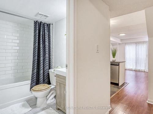 1102-20 Laidlaw St, Toronto, ON - Indoor Photo Showing Bathroom