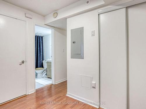 1102-20 Laidlaw St, Toronto, ON - Indoor Photo Showing Other Room