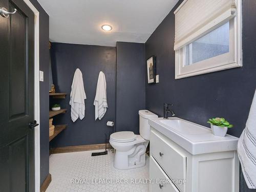 13 Parsons St, Orangeville, ON - Indoor Photo Showing Bathroom