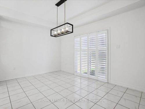 21 White Star Lane, Grimsby, ON - Indoor Photo Showing Other Room