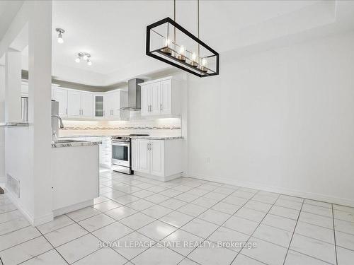 21 White Star Lane, Grimsby, ON - Indoor Photo Showing Kitchen