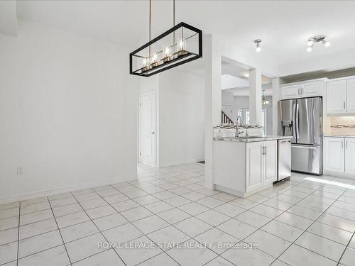 21 White Star Lane, Grimsby, ON - Indoor Photo Showing Kitchen With Stainless Steel Kitchen