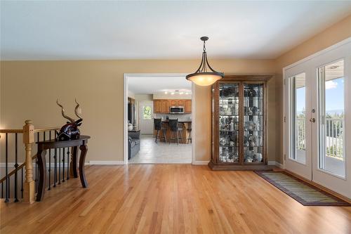 2143 Pleasant Dale Road, Blind Bay, BC - Indoor Photo Showing Other Room