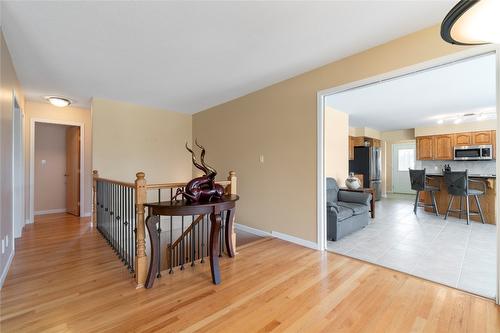 2143 Pleasant Dale Road, Blind Bay, BC - Indoor