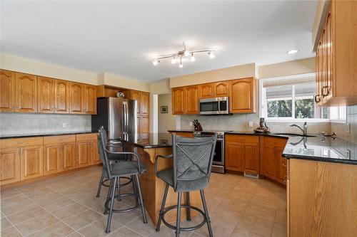 2143 Pleasant Dale Road, Blind Bay, BC - Indoor Photo Showing Kitchen