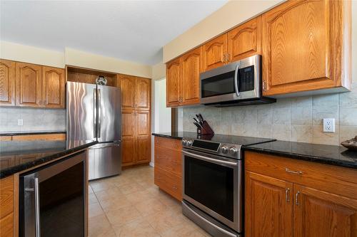 2143 Pleasant Dale Road, Blind Bay, BC - Indoor Photo Showing Kitchen