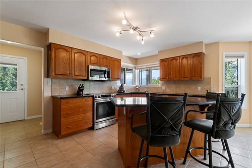 2143 Pleasant Dale Road, Blind Bay, BC - Indoor Photo Showing Kitchen