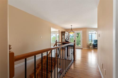 2143 Pleasant Dale Road, Blind Bay, BC - Indoor Photo Showing Other Room