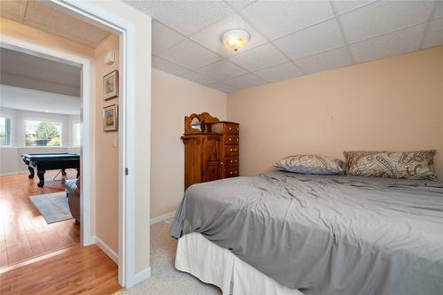 2143 Pleasant Dale Road, Blind Bay, BC - Indoor Photo Showing Bedroom