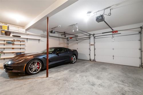 2143 Pleasant Dale Road, Blind Bay, BC - Indoor Photo Showing Garage