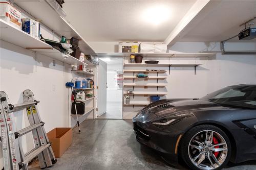 2143 Pleasant Dale Road, Blind Bay, BC - Indoor Photo Showing Garage