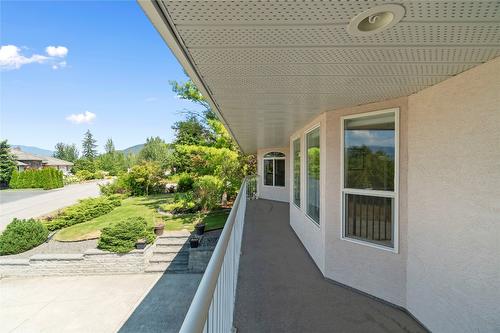 2143 Pleasant Dale Road, Blind Bay, BC - Outdoor With Exterior