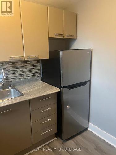 624-626 Division Street, Kingston (East Of Sir John A. Blvd), ON - Indoor Photo Showing Kitchen