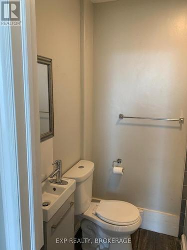 624-626 Division Street, Kingston (East Of Sir John A. Blvd), ON - Indoor Photo Showing Bathroom