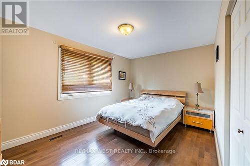 127 Weir Crescent, Toronto, ON - Indoor Photo Showing Bedroom