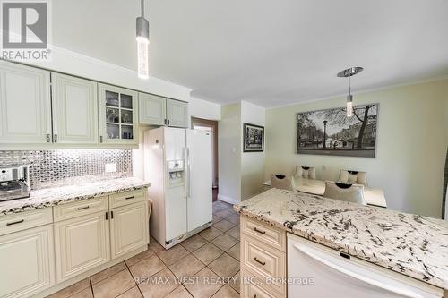 127 Weir Crescent, Toronto, ON - Indoor Photo Showing Kitchen