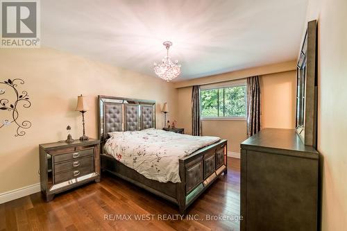 127 Weir Crescent, Toronto, ON - Indoor Photo Showing Bedroom