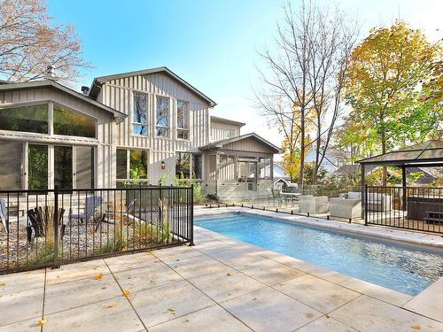 Back facade - 15 Rue Lafontaine, Chambly, QC - Outdoor With In Ground Pool