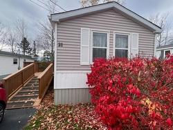 21 Moore Drive  Middle Sackville, NS B4E 2Y5