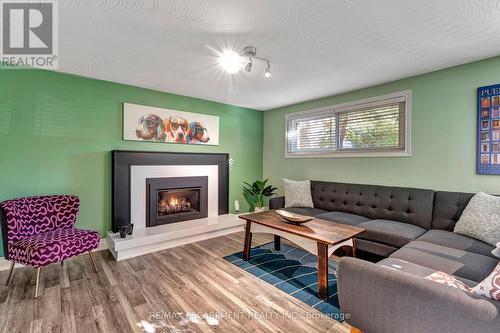 3479 Spruce Avenue, Burlington, ON - Indoor Photo Showing Living Room With Fireplace