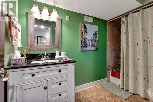 3479 Spruce Avenue, Burlington, ON - Indoor Photo Showing Bathroom