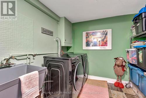 3479 Spruce Avenue, Burlington, ON - Indoor Photo Showing Laundry Room