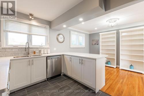 5 Montcalm Street, St. Thomas, ON - Indoor Photo Showing Kitchen With Double Sink