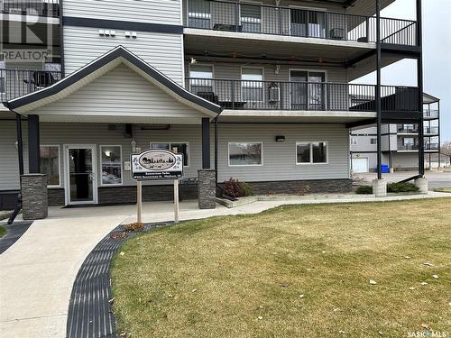 207 505 Bannerman Street, Weyburn, SK - Outdoor With Balcony