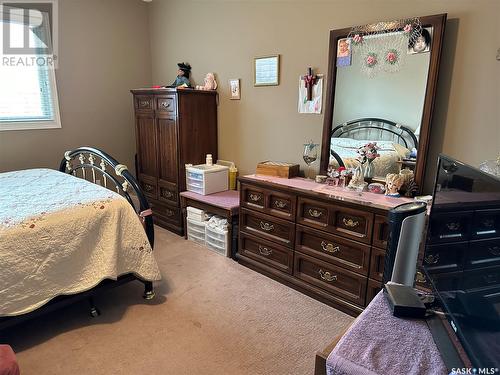 207 505 Bannerman Street, Weyburn, SK - Indoor Photo Showing Bedroom