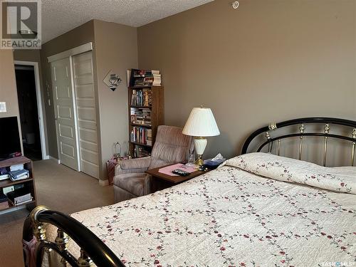 207 505 Bannerman Street, Weyburn, SK - Indoor Photo Showing Bedroom