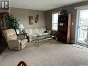 207 505 Bannerman Street, Weyburn, SK  - Indoor Photo Showing Living Room 