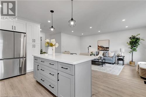 84 Weber Street S, Waterloo, ON - Indoor Photo Showing Kitchen